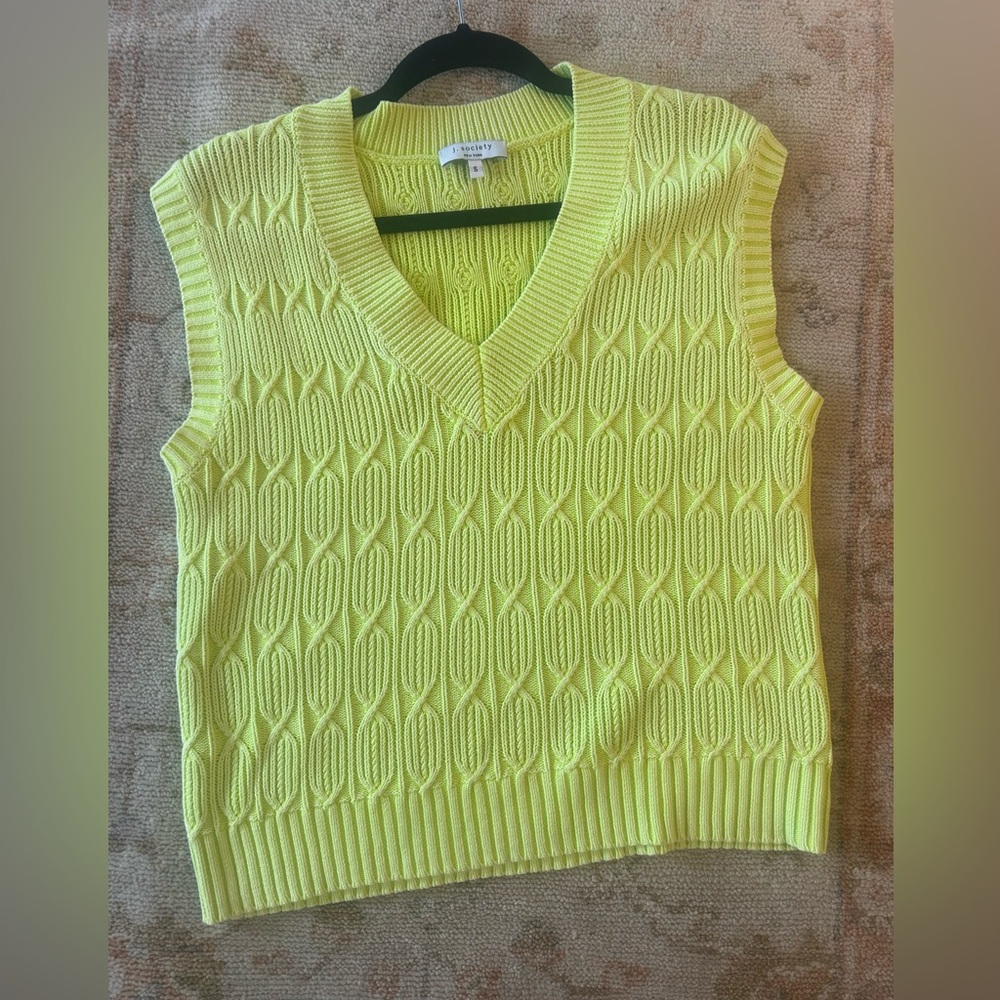 J Society lime green sweater vest. Size medium like new!